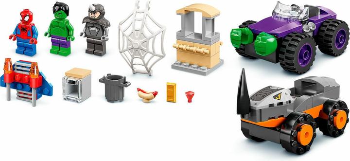 Actual product image LEGO Hulks and Rhino's truck duel (10782, LEGO Marvel)