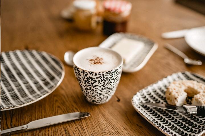 Actual product image Kadastar Coffee cup Metropolitan Floral 250 ml, Black / White (250 ml, 1 x)