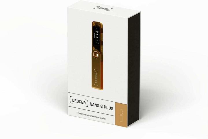 Immagine prodotto Ledger Nano S Plus - Gold (Ethereum Classic, Bitcoin, Dogecoin, Litecoin, Dash, Altre)