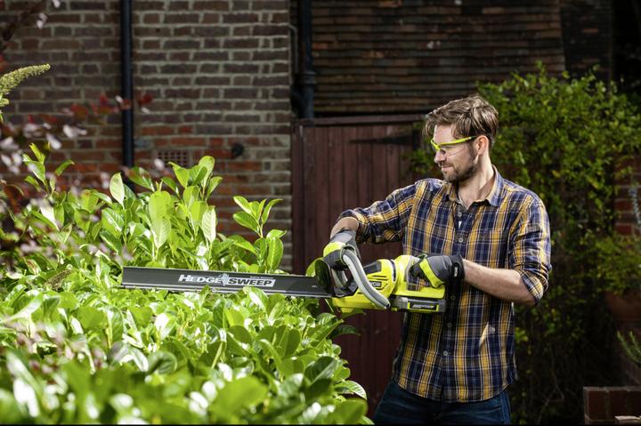 Actual product image Ryobi RHT36B61R (Cordless hedgecutters)