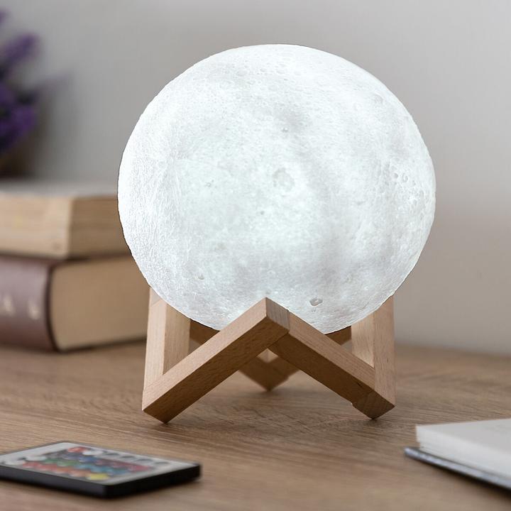 Actual product image InnovaGoods Mondlampe
