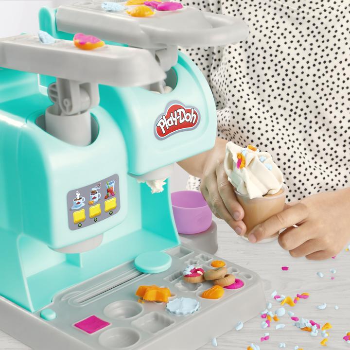Productafbeelding Play-Doh Kitchen Creations Kneedplezier Café, Café speelset met 20 accessoires en 8 blikken