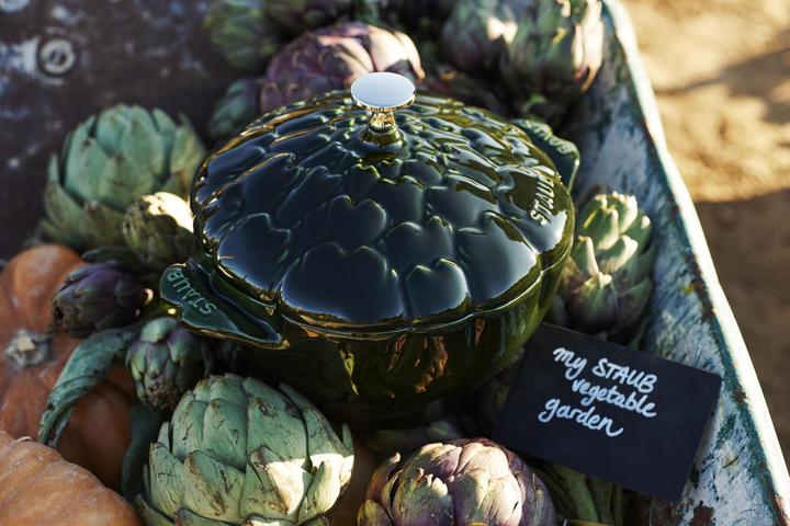 Actual product image Staub Artichoke (22 cm, Casserole + Stewpot, Cast iron)