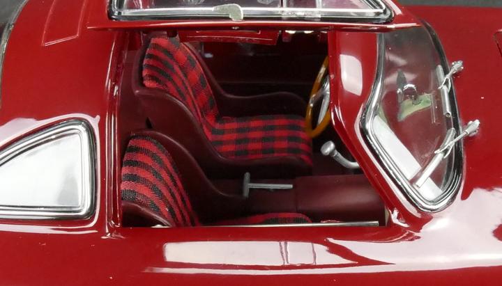Actual product image CMC Mercedes-Benz 300 SL Great Price of Bern, 1952 #16 red Limited Edition 1,500 pcs.