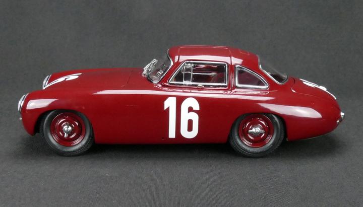 Actual product image CMC Mercedes-Benz 300 SL Great Price of Bern, 1952 #16 red Limited Edition 1,500 pcs.