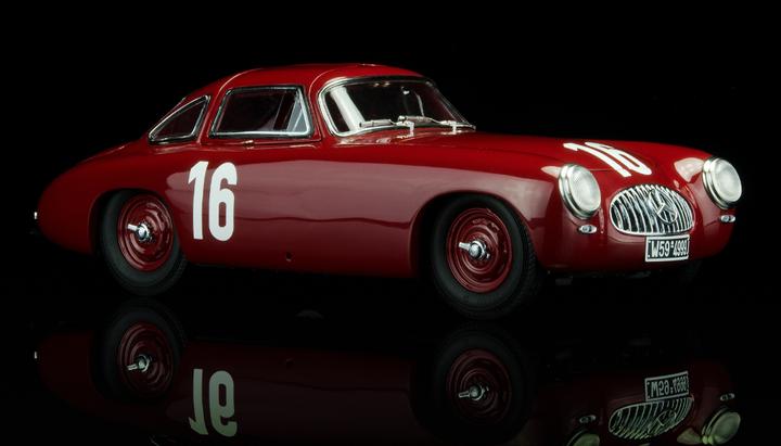 Actual product image CMC Mercedes-Benz 300 SL Great Price of Bern, 1952 #16 red Limited Edition 1,500 pcs.