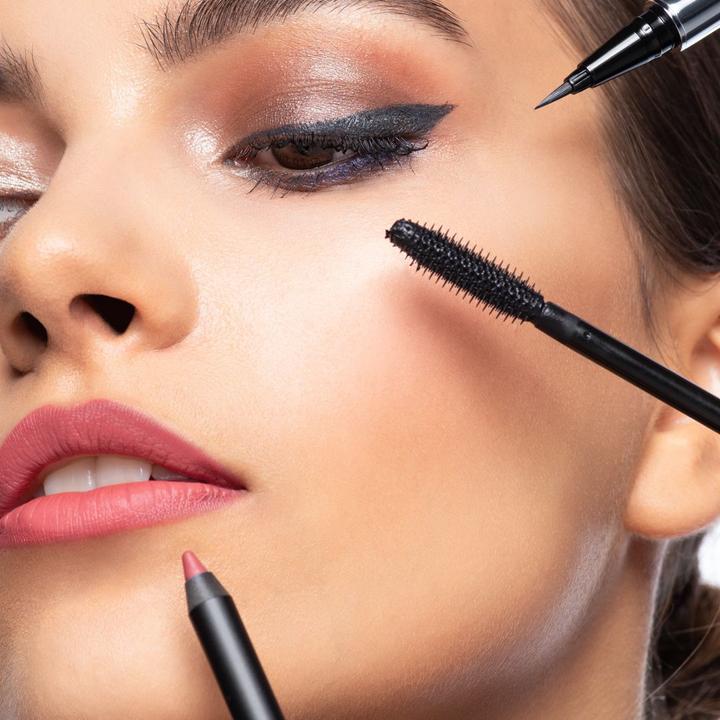 Actual product image Artdeco Ultra Deep Black (Deep Black)