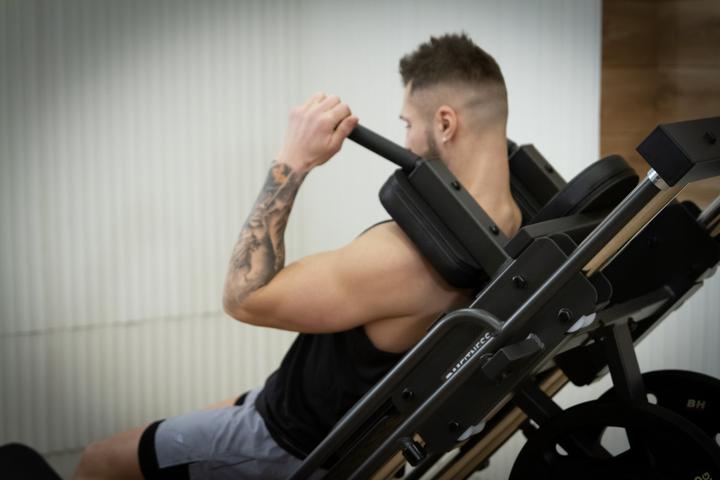 Actual product image BH Fitness HACK SQUAT / LEG PRESS 45º
