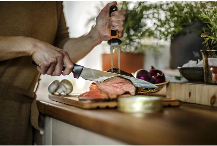 Immagine prodotto Fiskars 1057548 Forchetta per carne (Forchettone)
