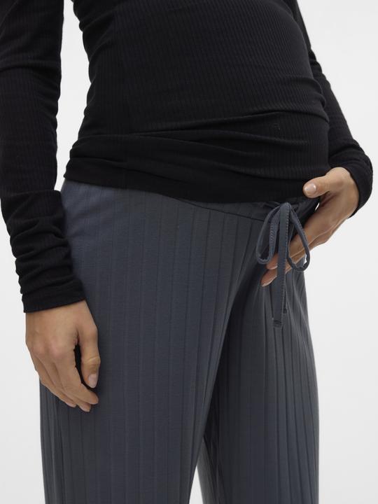 Actual product image Mamalicious Regular fit mid rise trousers Trousers (S)
