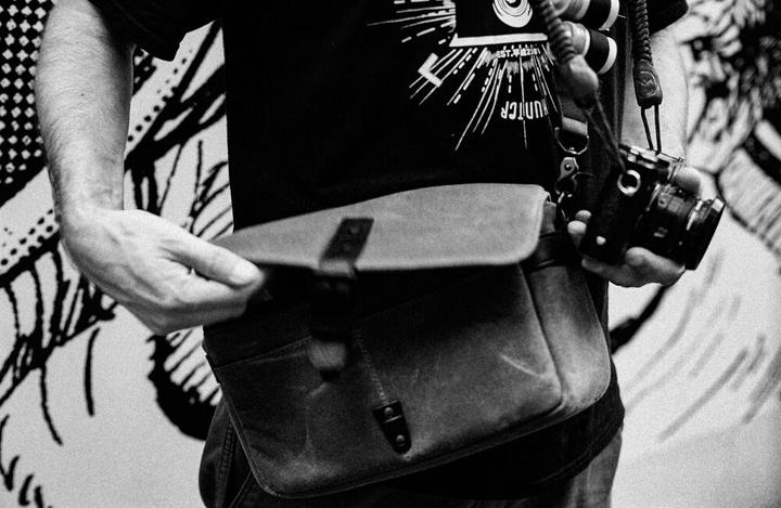Produktbild ONA X Japan Camera Hunter Bowery (Kamera Schultertasche)