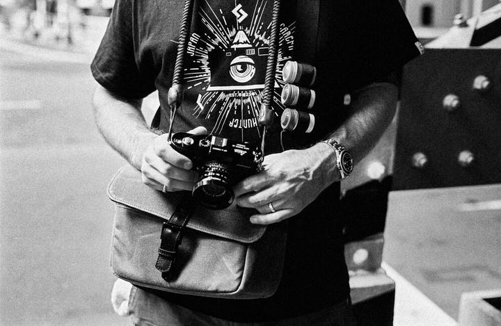 Produktbild ONA X Japan Camera Hunter Bowery (Kamera Schultertasche)