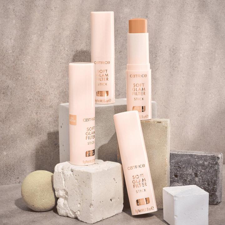 Actual product image Catrice Finisher Soft Glam Filter Stick 030 Medium (030, MEDIUM)