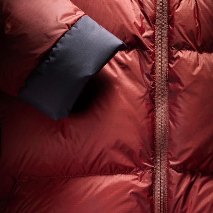 Produktbild Forclaz Daunenjacke Herren Kapuze bis -20 °C Trekking - MT900 rot (S)