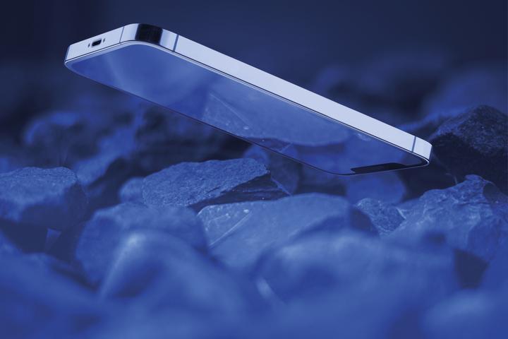 Actual product image Cellularline Impact Glass Capsule (1 Piece, Motorola Edge 50 Neo)
