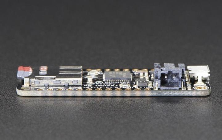 Actual product image Adafruit Feather M0 Adalogger (Various)