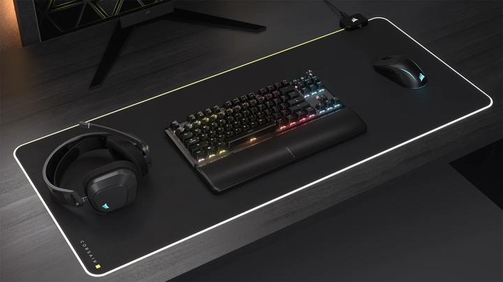 Produktbild Corsair K70 CORE TKL (CH, Kabellos, Kabelgebunden)