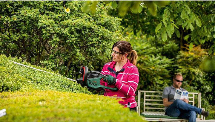 Actual product image Bosch Home & Garden AdvancedHedgeCut 65 (Electric hedge trimmer)