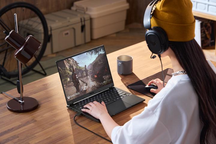 Produktbild ASUS TUF Gaming A14 RTX 4060 (14", AMD Ryzen AI 9 HX 370, 32 GB, 1000 GB, DE)