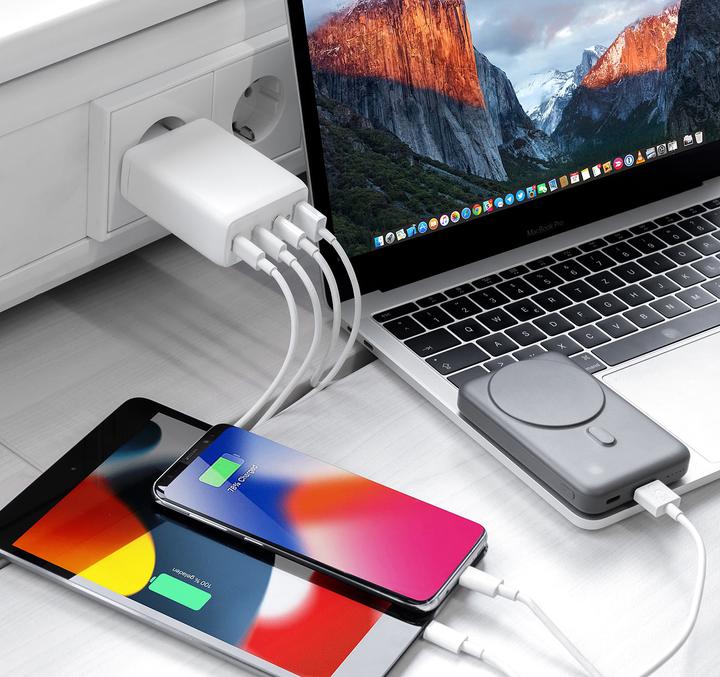Produktbild Revolt 120-Watt-USB-C-Netzteil mit 4 Ports, GaN-Technologie (120 W)