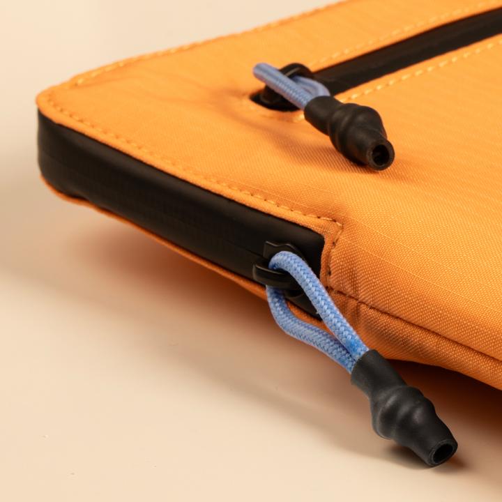 Actual product image Native Union Stow Lite Ultra Sleeve 13-14" (14", Universal)