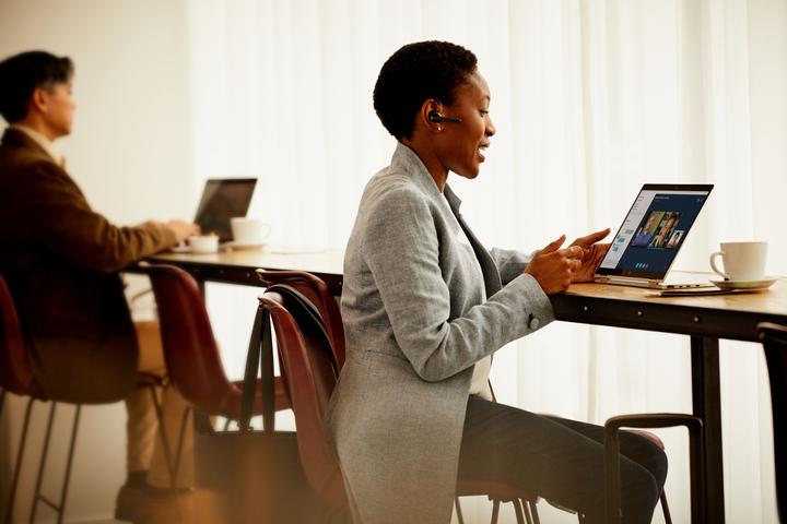 Produktbild HP EliteBook x360 1030 G4 (13.30", Intel Core i5-8265U, 16 GB, 256 GB, CH)