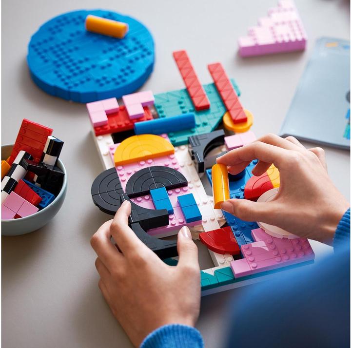 Actual product image LEGO 31210 Modern Art (31210, LEGO Art)