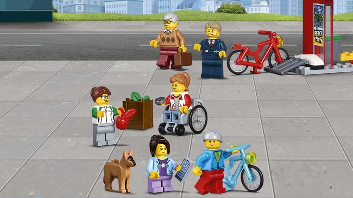 Actual product image LEGO City bus station (60154, LEGO City)