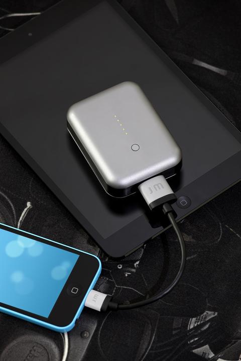 Actual product image Just Mobile Gum++ (6000 mAh)