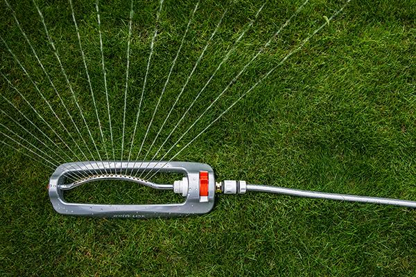 Produktbild Bradas Rasensprenger Viereckregner Schwenksprenger Gartensprenger Oszillierender Sprinkler aus Met (Viereckregner)