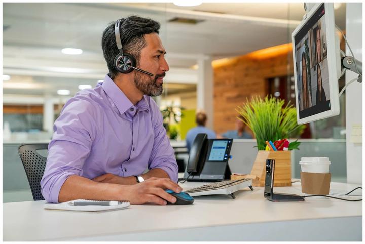 Produktbild Poly Voyager Focus 2 (Kabellos, Kabelgebunden, USB-C)