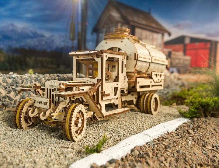 Actual product image Ugears Tank truck