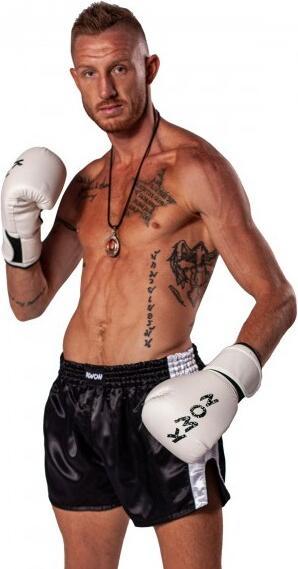 Produktbild Kwon Thaibox-Handschuhe (8 OZ)