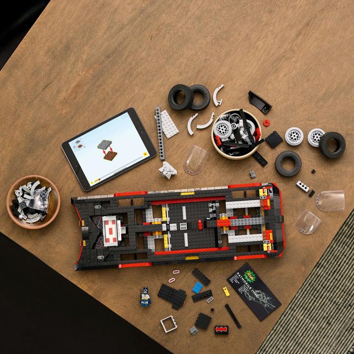 Immagine prodotto LEGO Batmobile (76328, LEGO DC, Set LEGO rari)