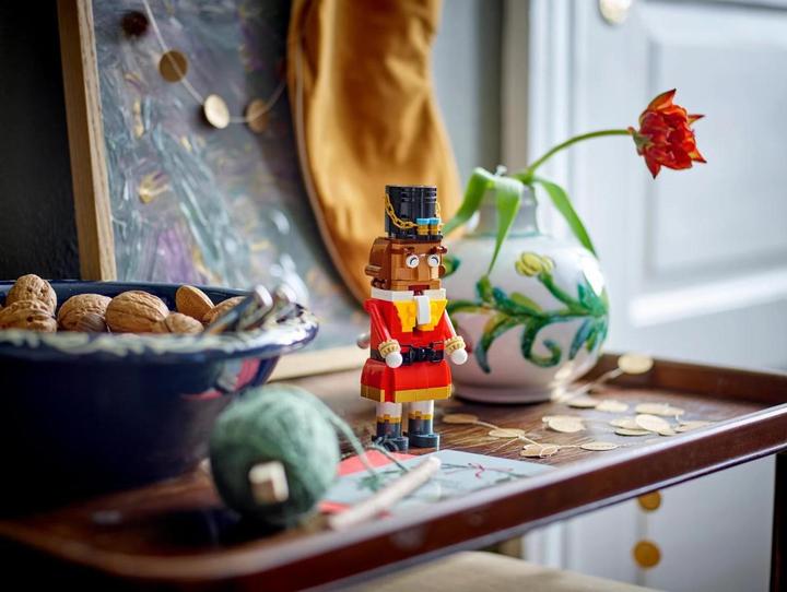 Actual product image LEGO Nutcracker (40640, LEGO Iconic)