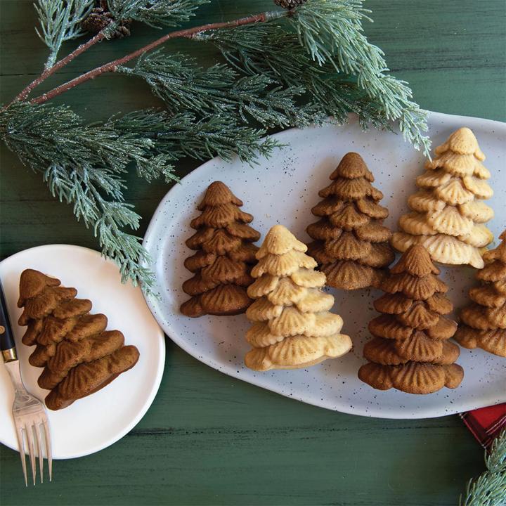 Actual product image Nordic Ware Evergreen Cakelet Pan (30.70 cm)