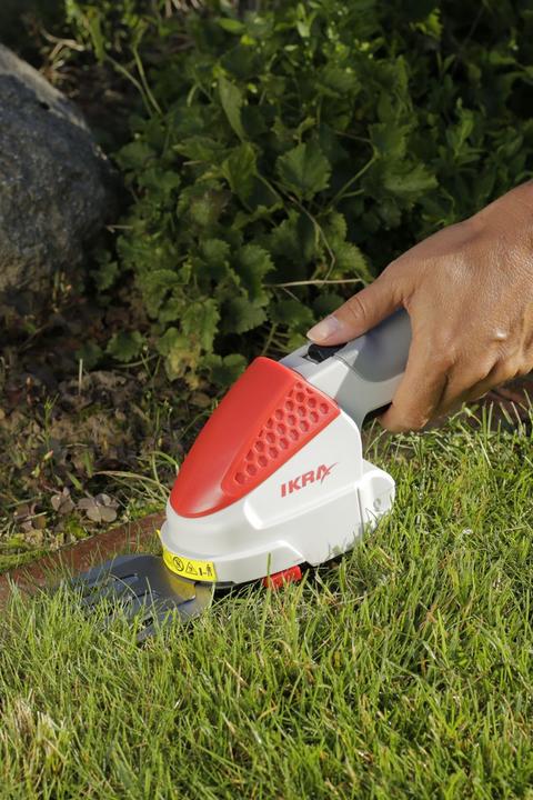 Actual product image Ikra IGBS 1054 (with bag& knife) (Cordless hedgecutters)
