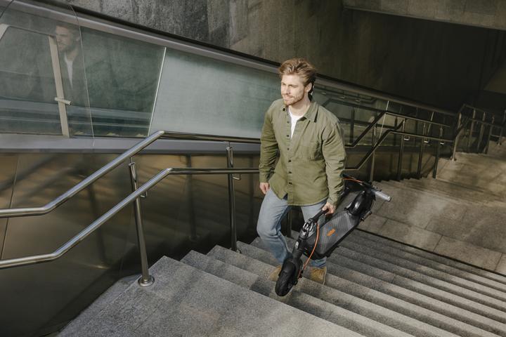 Immagine prodotto Segway-Ninebot F2E Plus (20 km/h, 55 km, 400 W)