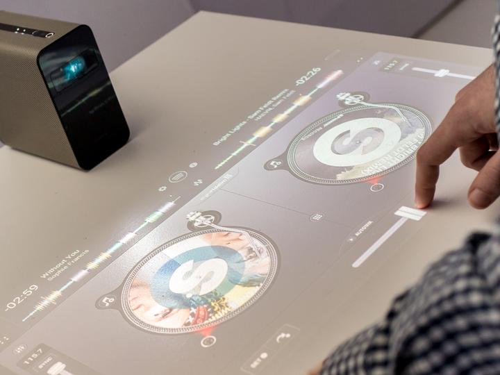 Produktbild Sony Xperia Touch (WXGA, 100 lm)