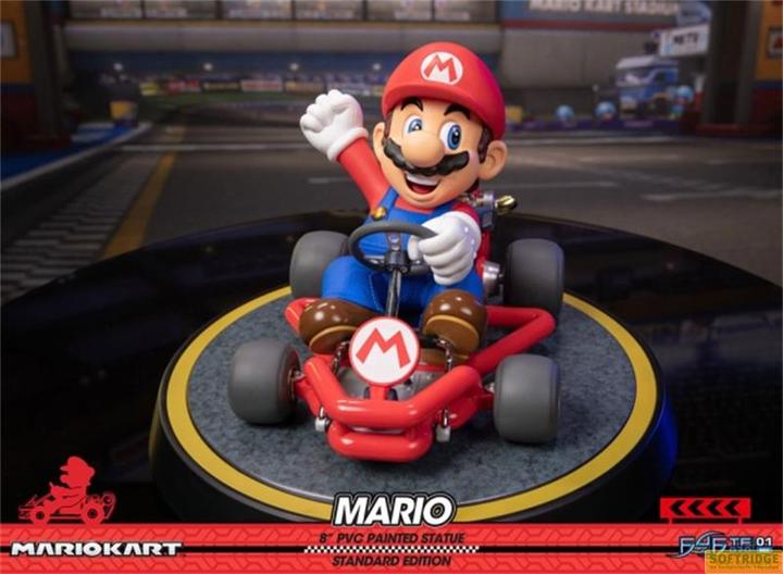 Produktbild First 4 Figures Mario Kart PVC Statue Mario - Standard Edition