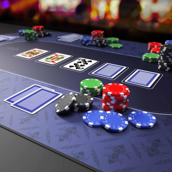Produktbild CSL Pokermatte, grosse Schreibtischunterlage 1000x600mm, ovale Pokertischauflage für Kartenspiele, blau