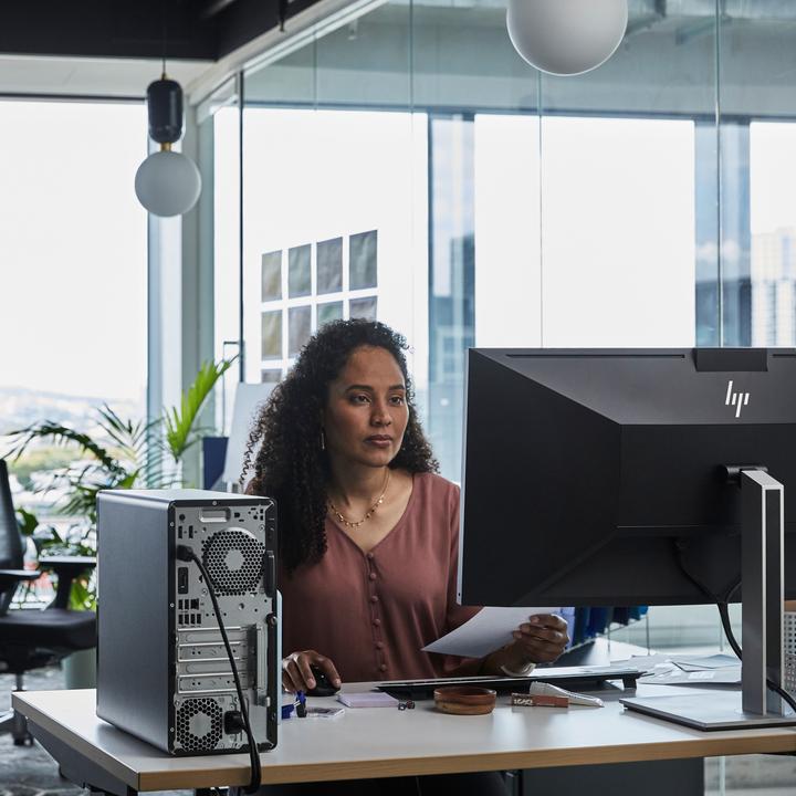Produktbild HP Elite Tower 800 G9 i9-14900 16Go 1To (i9-14900KF, 16 GB, 1000 GB, GeForce RTX 3060)
