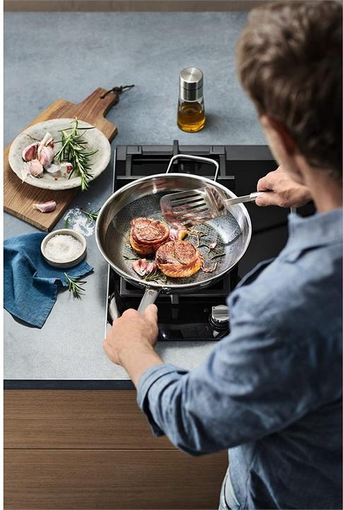 Actual product image WMF ProfiResist (28 cm, Frying pan, Stainless steel)