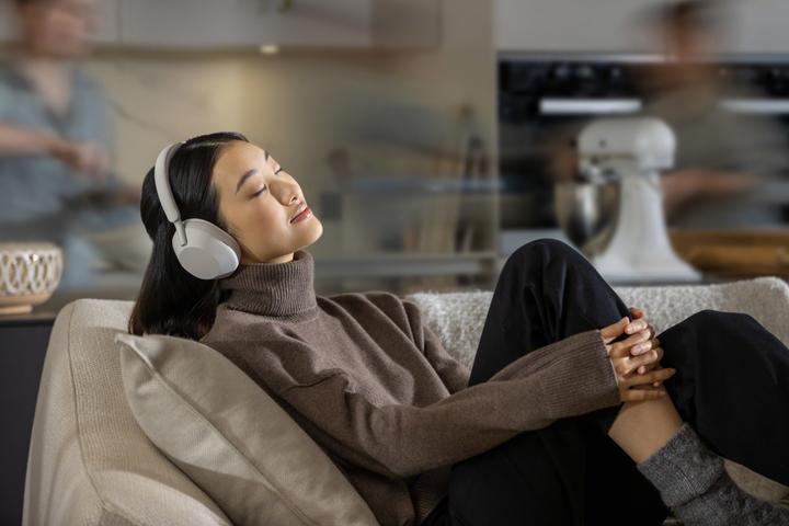 Produktbild Sony WH-1000XM5 (NC, 30 h, Kabellos, Kabelgebunden)