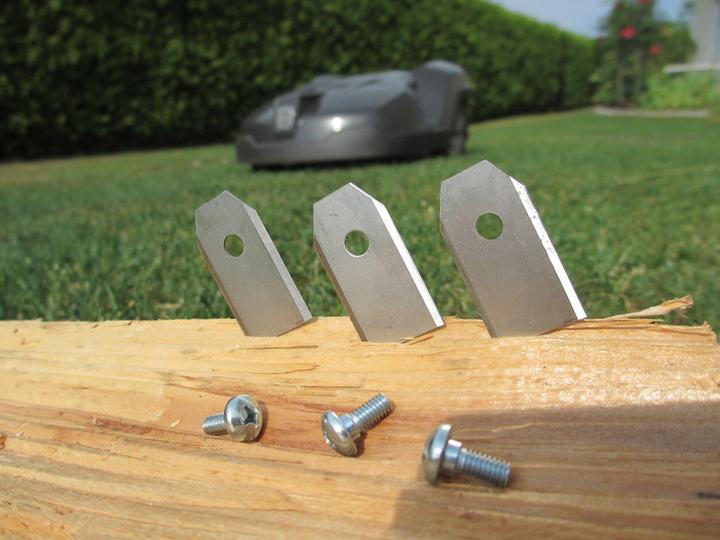 Produktbild Husqvarna Messersatz 9 Stück (Mähroboter, Rasenmäher Messer + Ersatzmesser Gartenmaschinen)