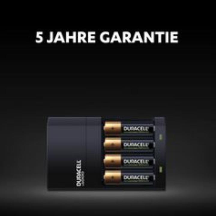 Produktbild Duracell Hi-Speed Value Charger inkl. 2x AA und 2x AAA (4 Stk., AA, AAA, 1300 mAh, Ladegerät inkl. Akku)