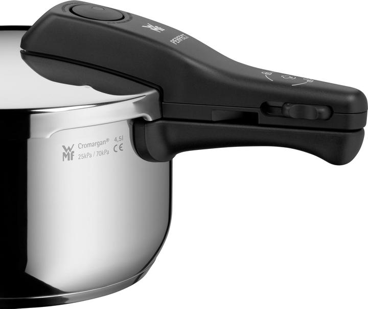 Image du produit WMF Perfect (22 cm, Casserole, Acier inoxydable)