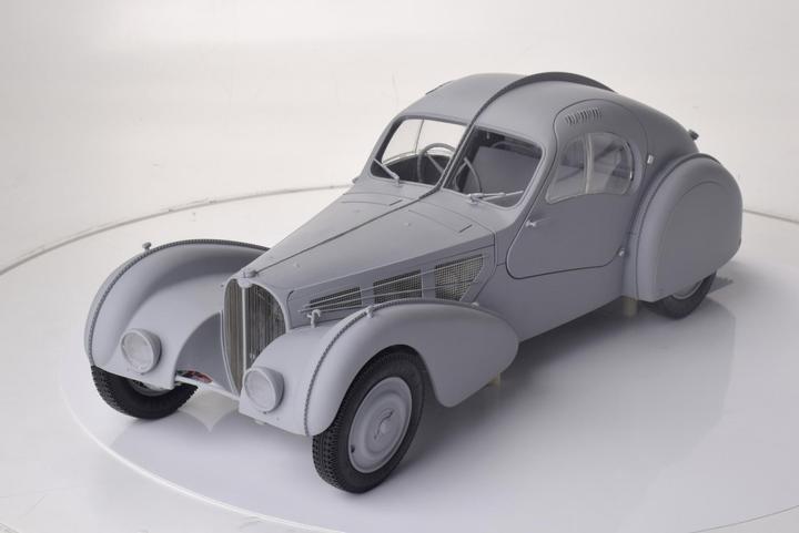 Immagine prodotto 1:8 IXO Bugatti 57 SC