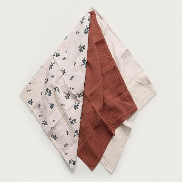 Actual product image Garbo & Friends 3 Pack Muslin Gauze Cloths Berry (40 cm, 40 cm)