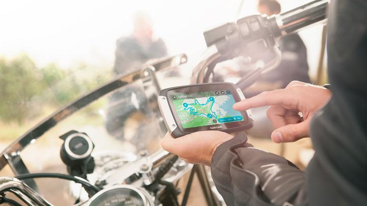 Image du produit TomTom Kit de montage moto + RAM pour Rider 400